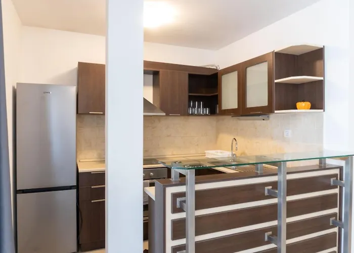 делукс лазур Поморие