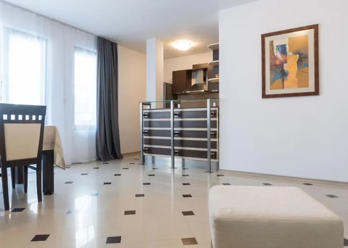 делукс лазур * Поморие